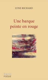 Une barque peinte en rouge